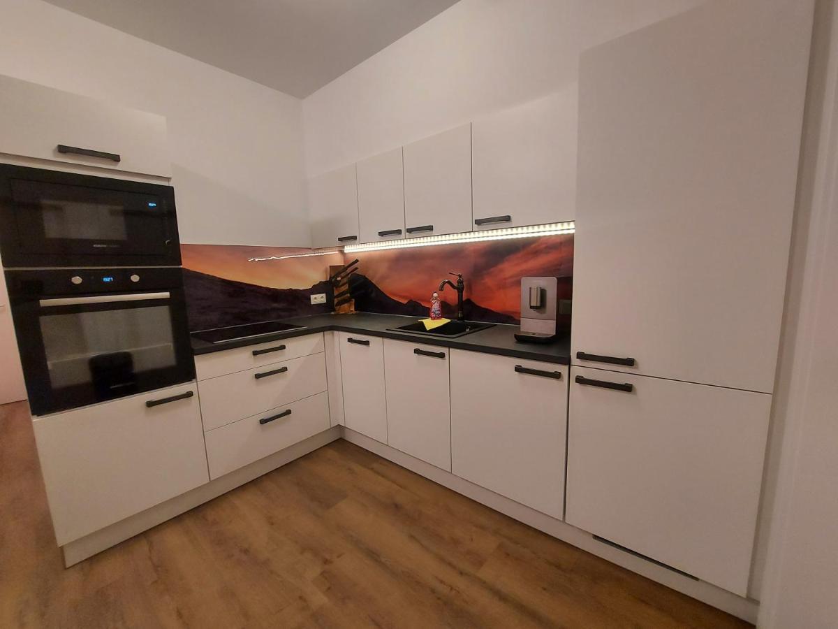 Auszeit Steiraland 8 Mit Ueberdachten Balkon Und Parkplatz Леобен Екстериор снимка