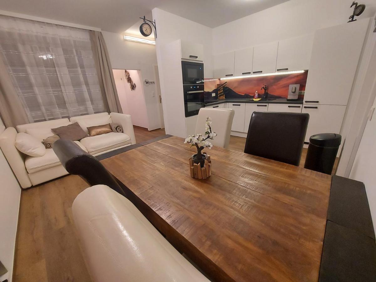 Auszeit Steiraland 8 Mit Ueberdachten Balkon Und Parkplatz Леобен Екстериор снимка