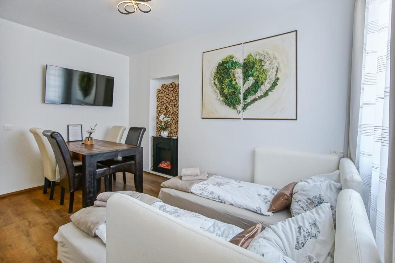 Auszeit Steiraland 8 Mit Ueberdachten Balkon Und Parkplatz Леобен Екстериор снимка