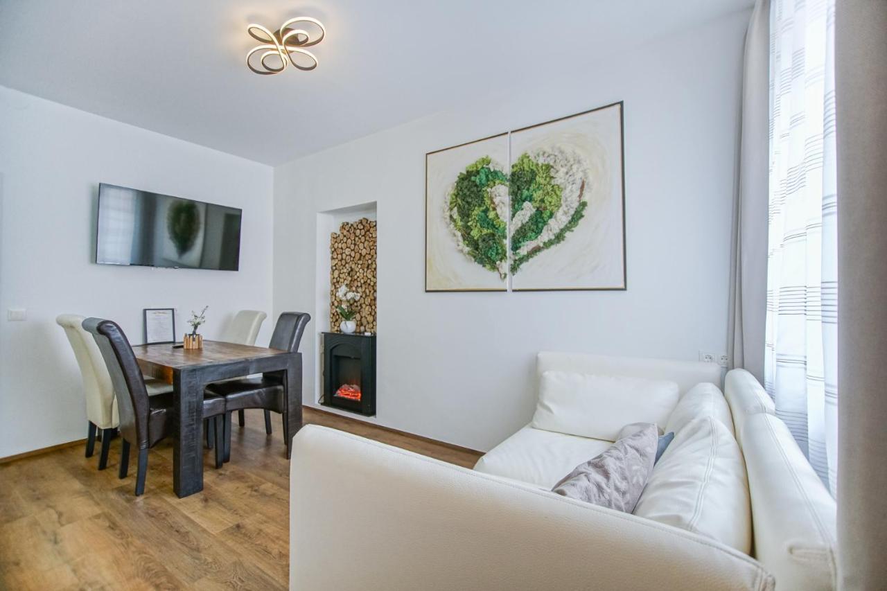 Auszeit Steiraland 8 Mit Ueberdachten Balkon Und Parkplatz Леобен Екстериор снимка